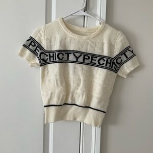 Chic Type Women's Cream Crew Neck Sweater